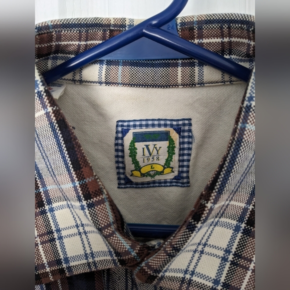 Vintage Ivy Made in Canada button down shirt with elbow patches - Picture 3 of 6